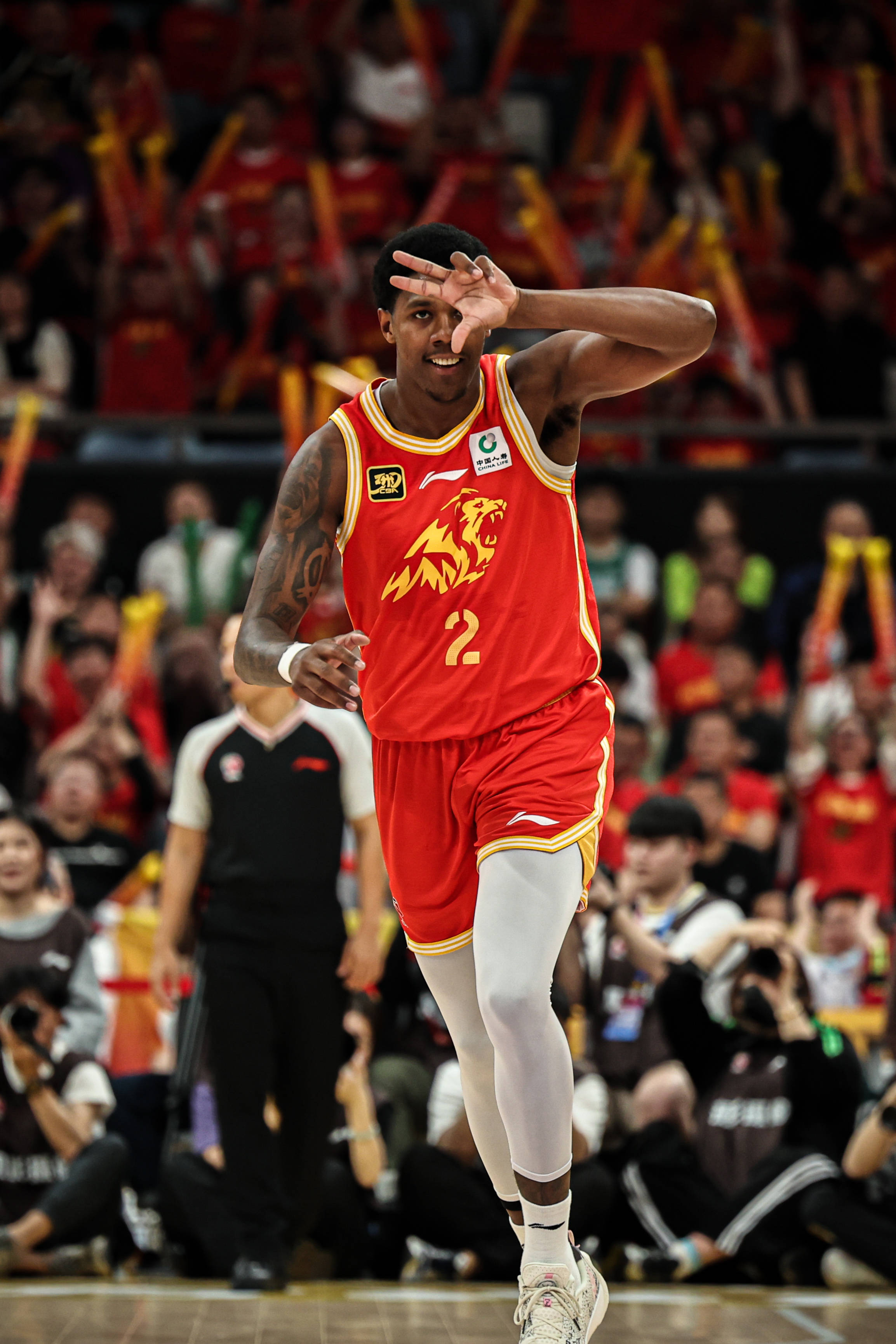 开云体育网页版登录入口包含赛地聚焦：CBA季后赛今夜热度飙升，上海久事临场应变，赛场秩序良好，控场能力受关注的词条